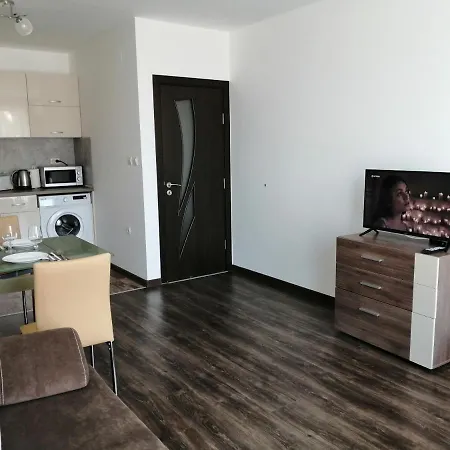 Апартаменты Azaria *