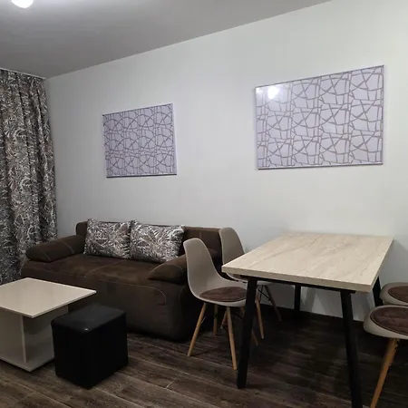 Azaria Apartamento Hisarya