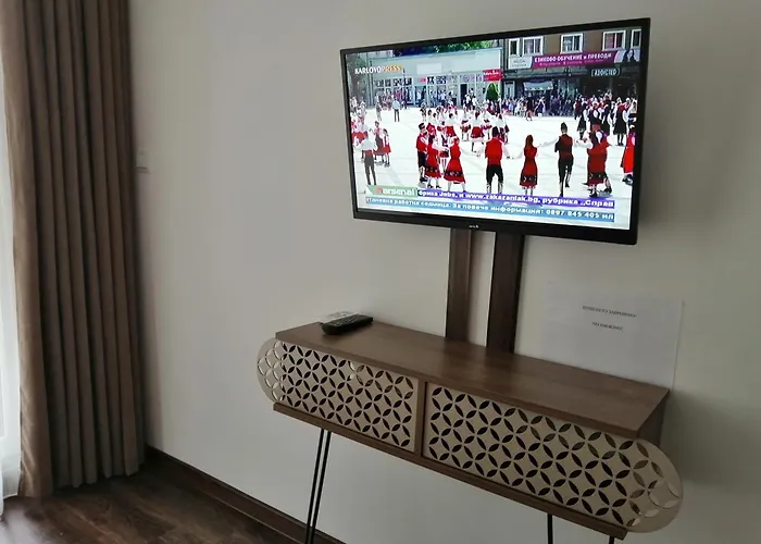 Apartament Azaria Chisaria